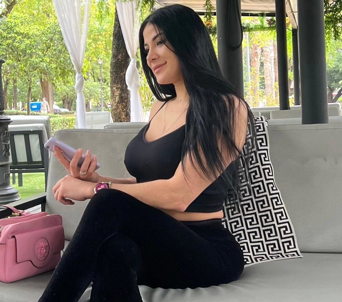652440169|LAURA|Chica