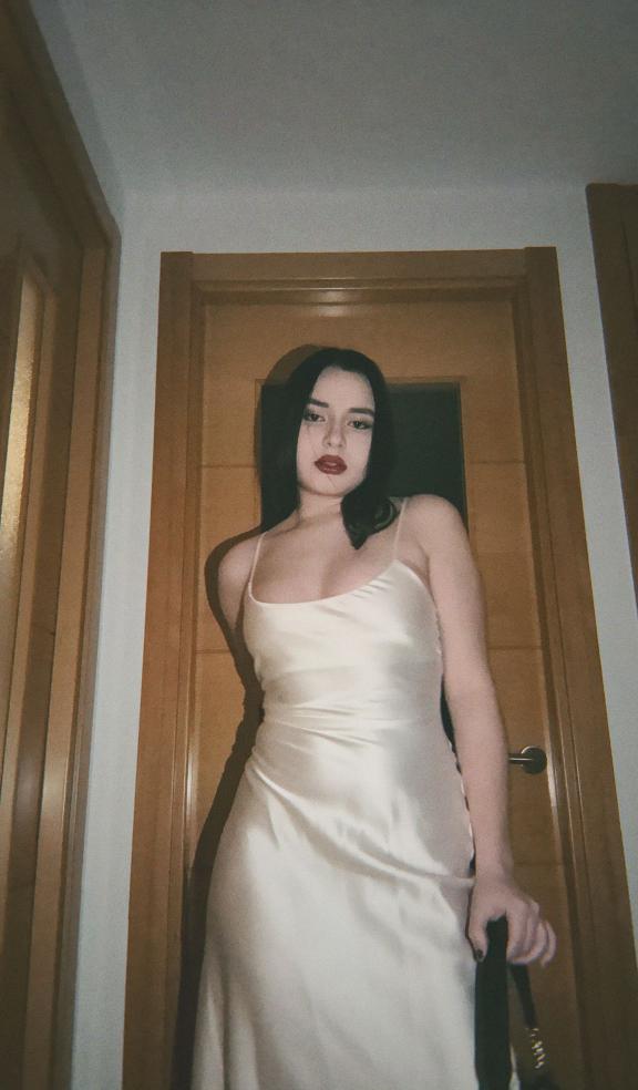 665828227|KIARA|Chica