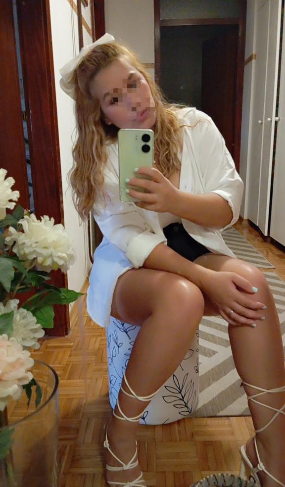 642225883|LIZ|Chica