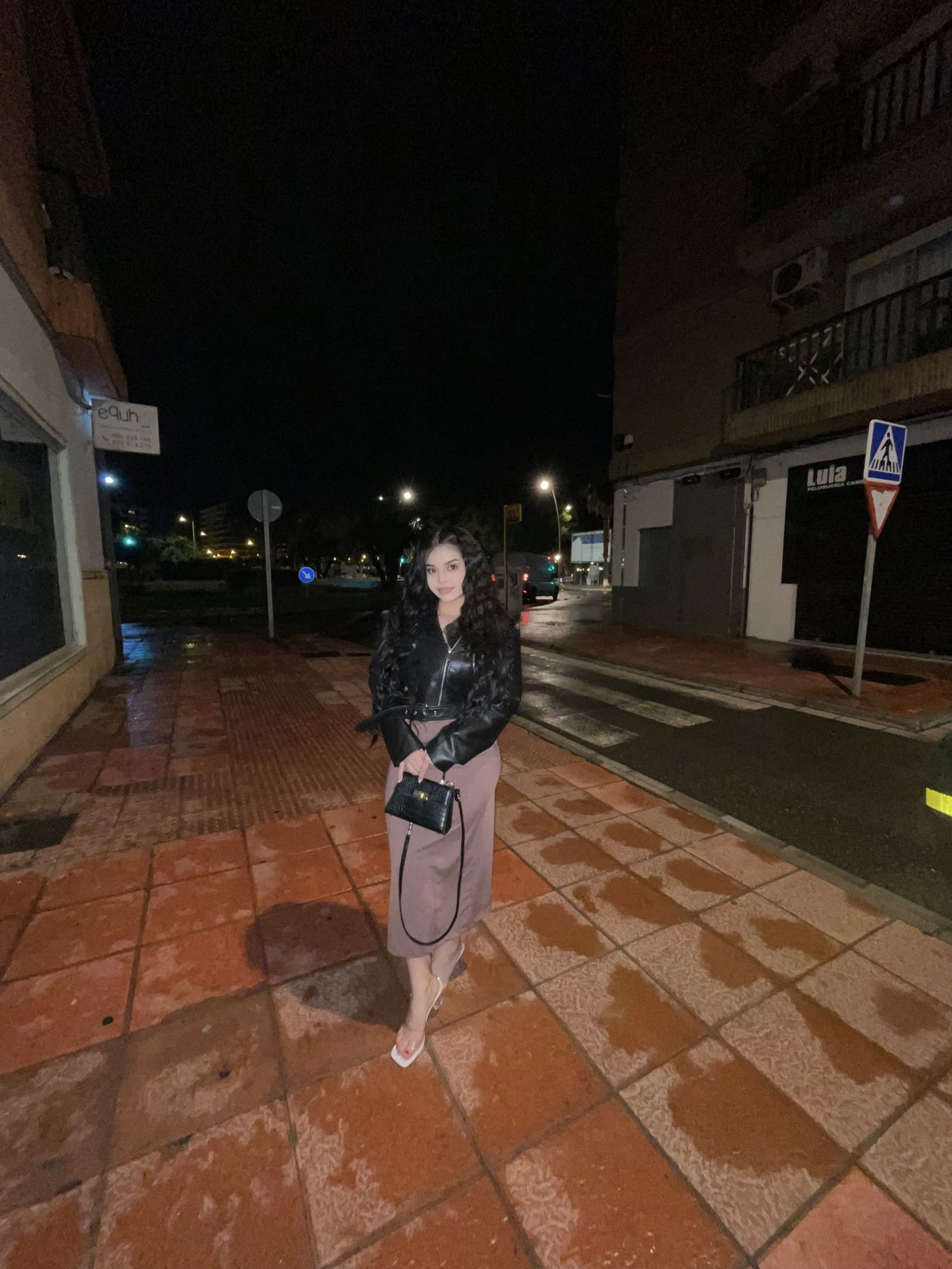 613925604|VALENTINA|Chica