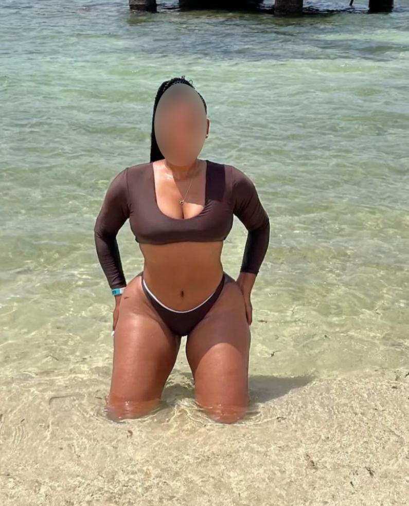 641831457|SOFI|Chica