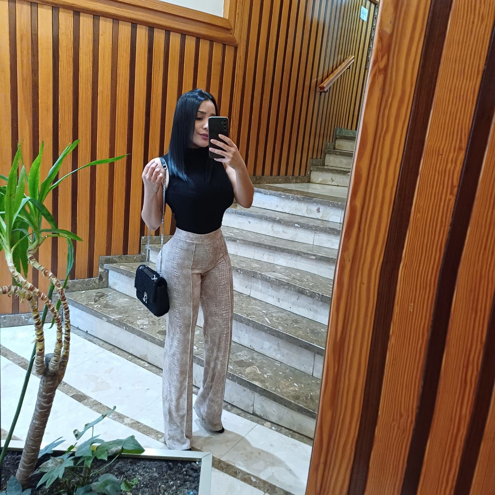 643915413|KYMARA|Chica
