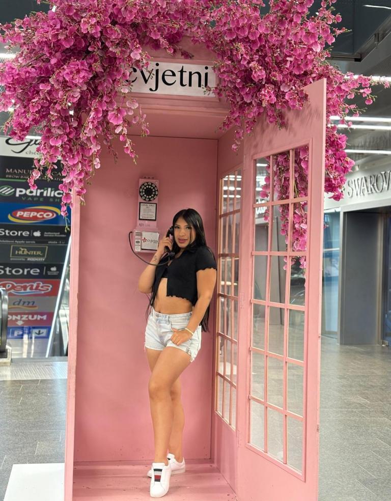 684763168|SOFIA|Chica