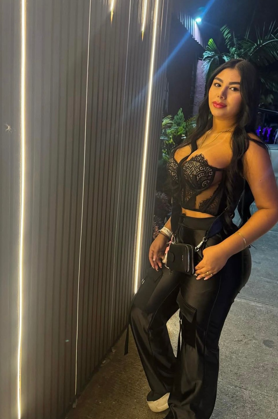 611251088|SOFIA|Chica