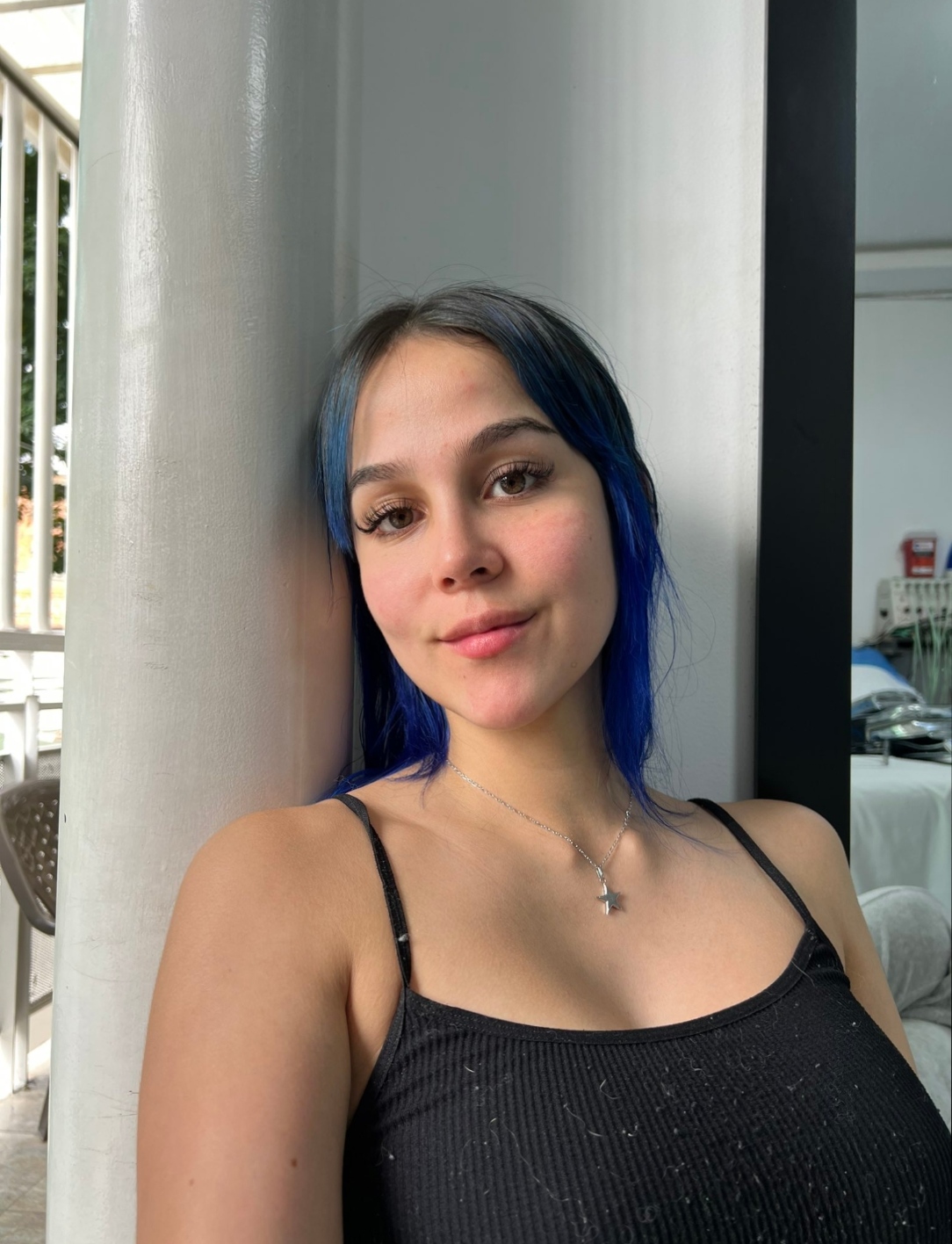 604104873|CHRISTEVIE|Chica