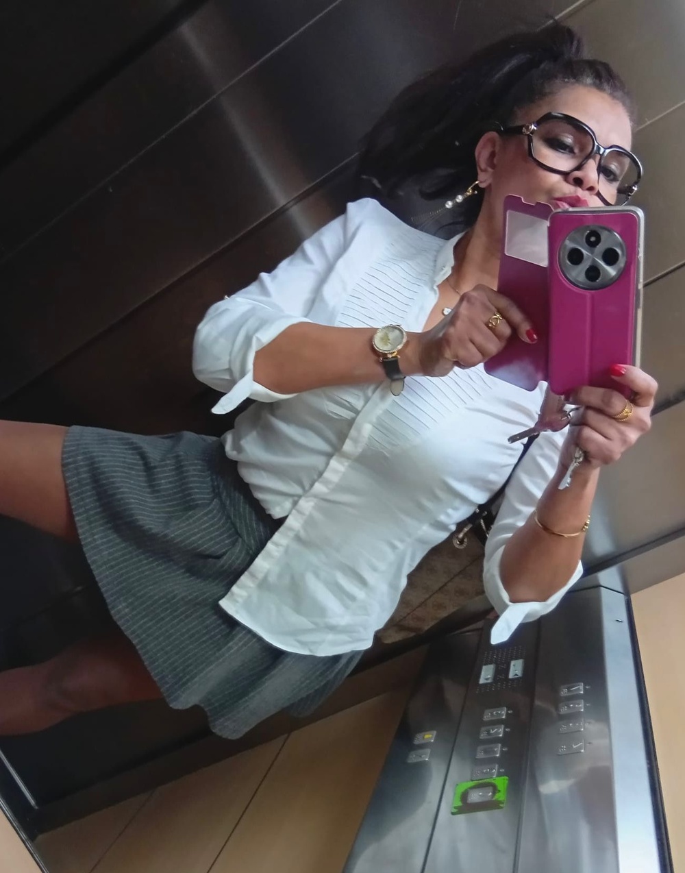 680687637|LAURA|Chica