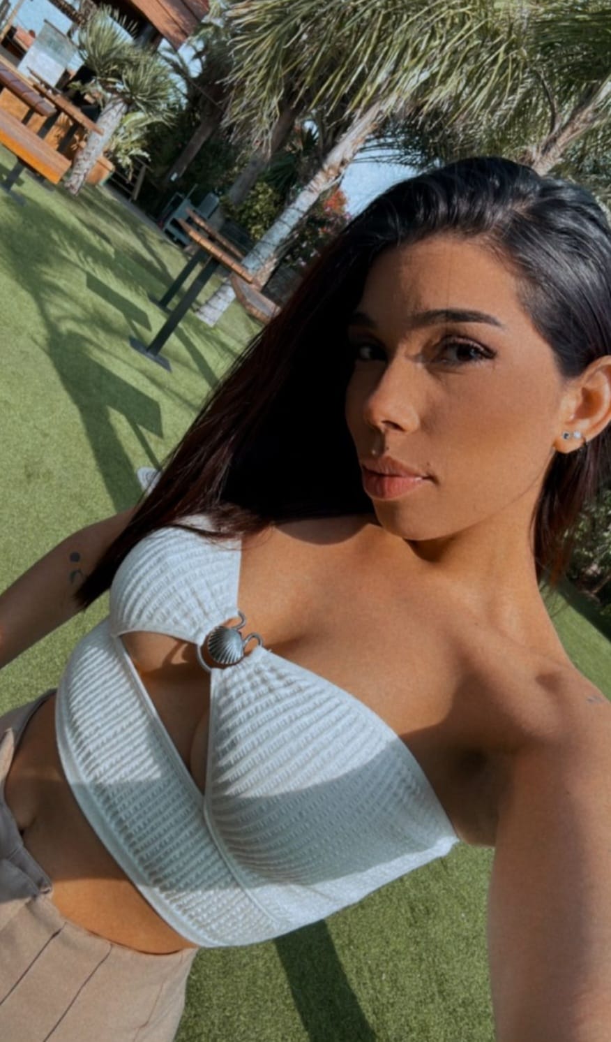 680615957|PAULA|Chica