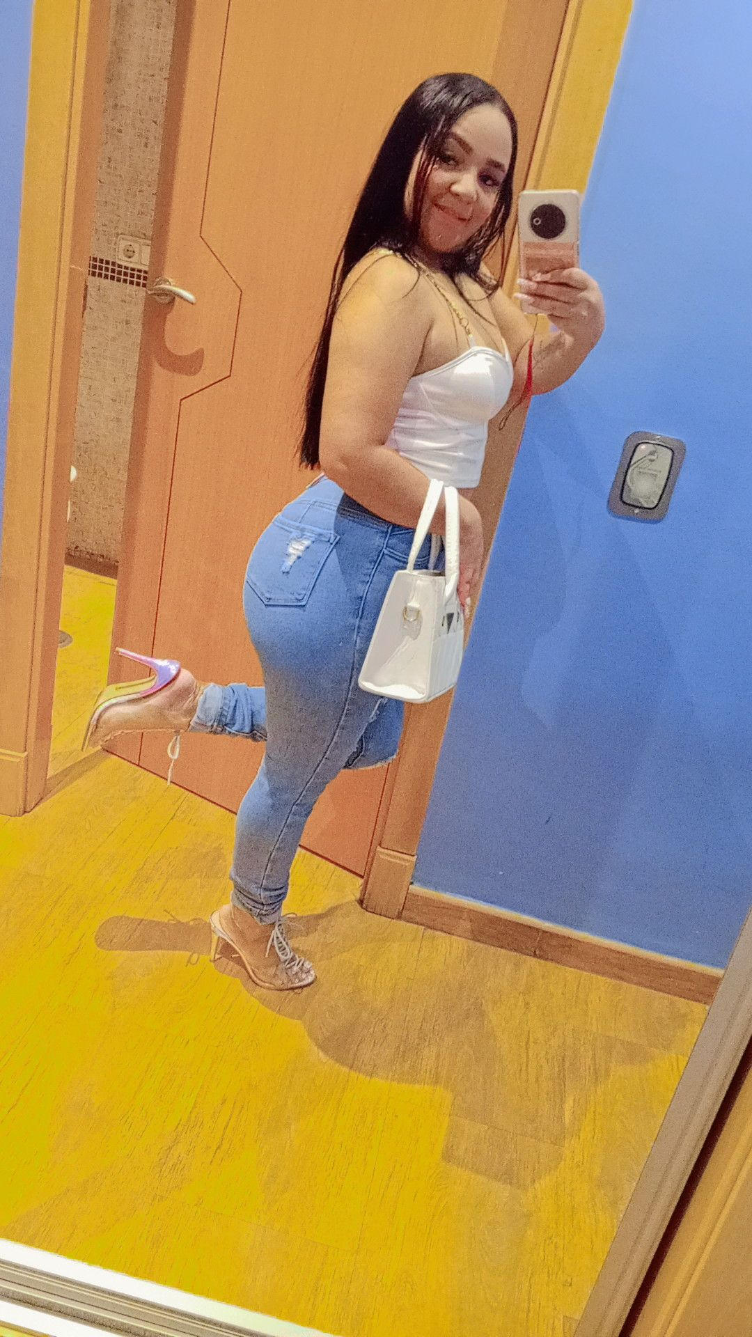 687227650|KIMBERLY|Chica