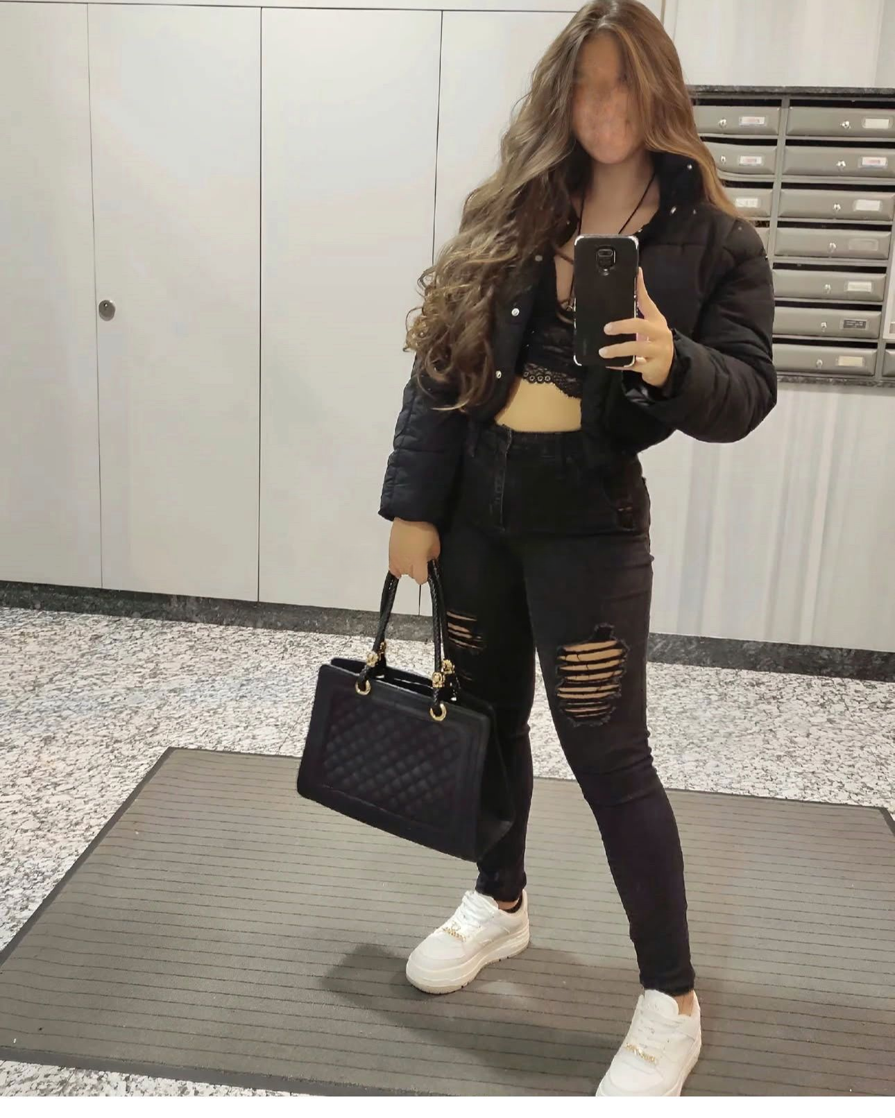 641401357|ALEJANDRA|Chica