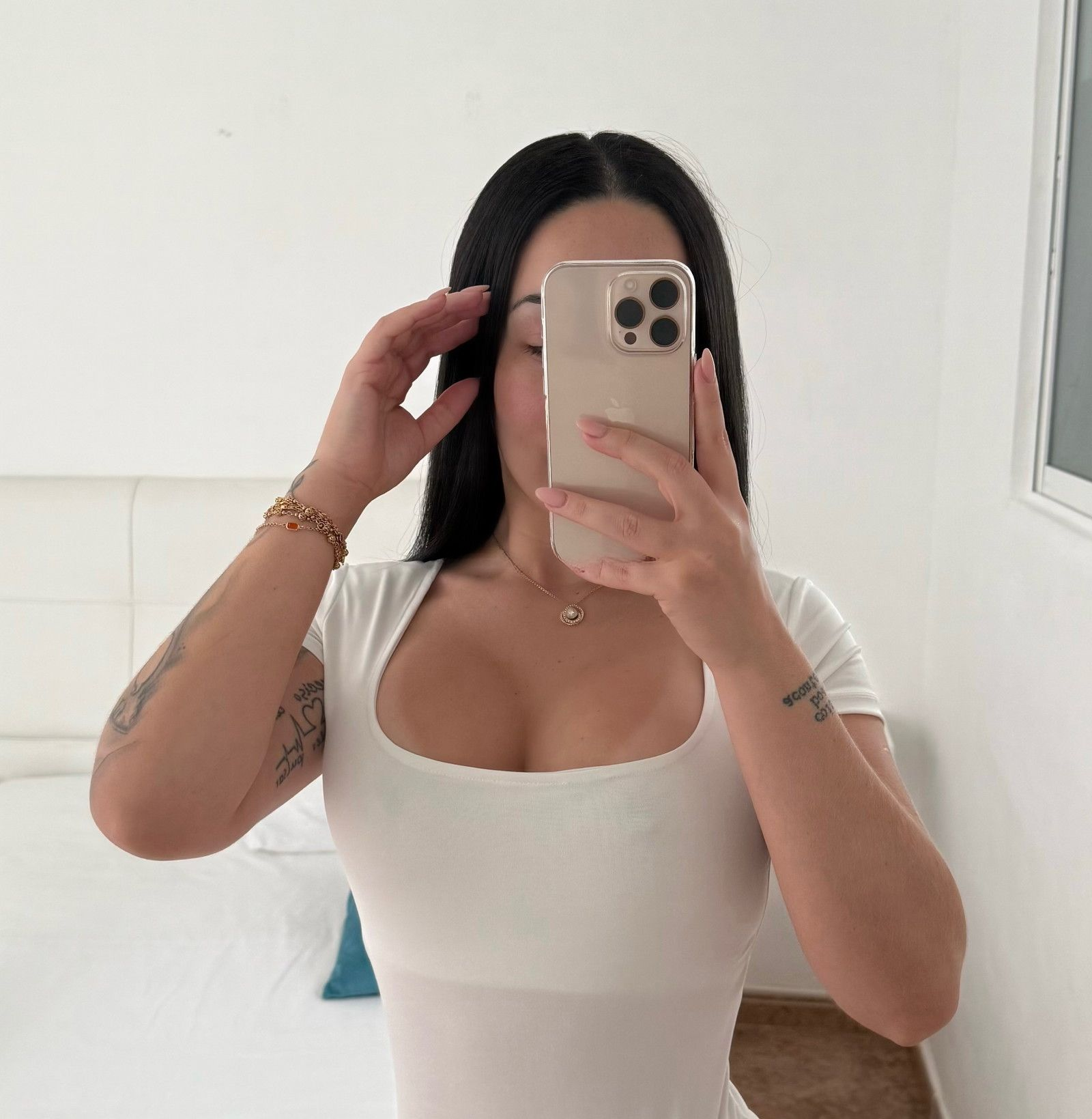600043996|ANNE|Chica