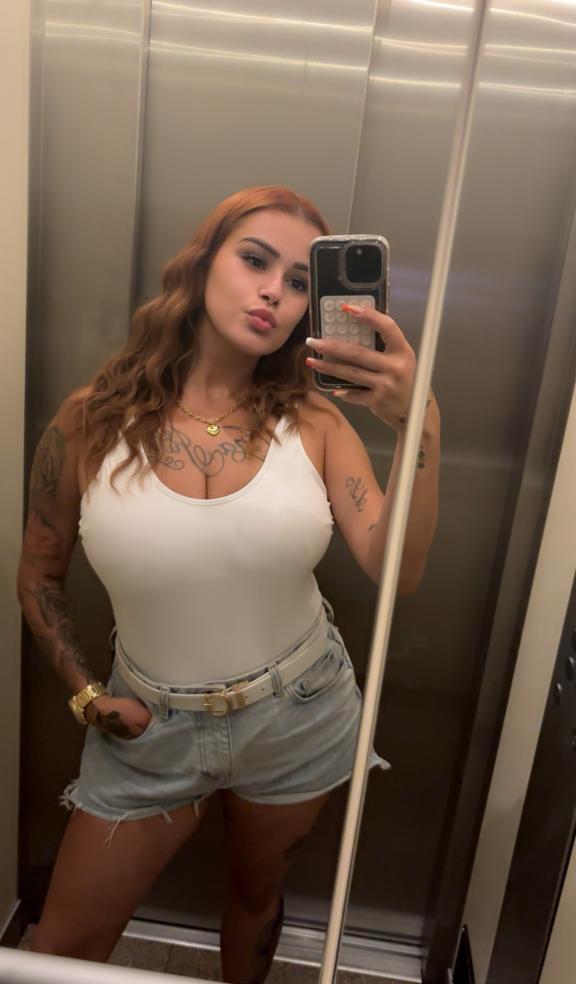 612246208|MELLY|Chica