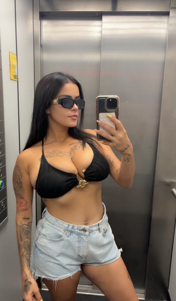 612246208|MELLY|Chica