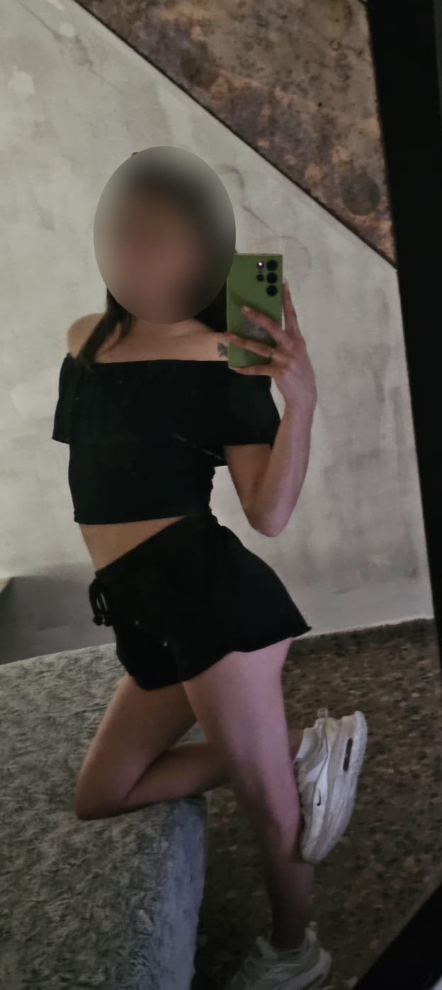 642365715|LEYRE|Chica