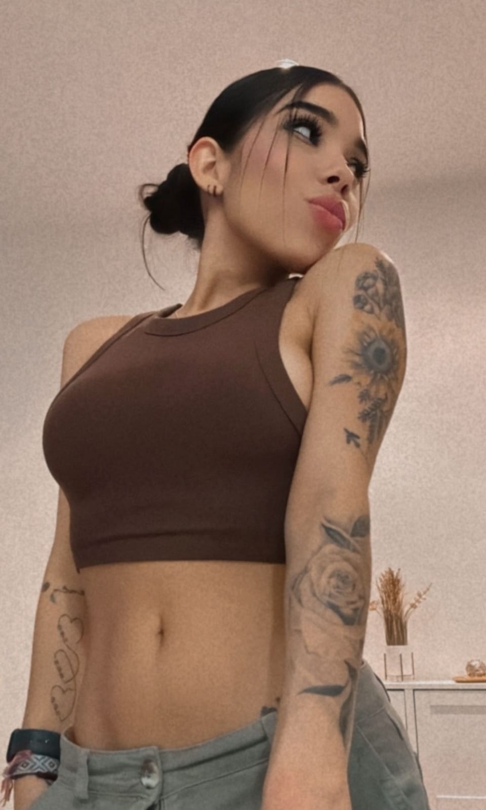 680615957|LAURITA|Chica
