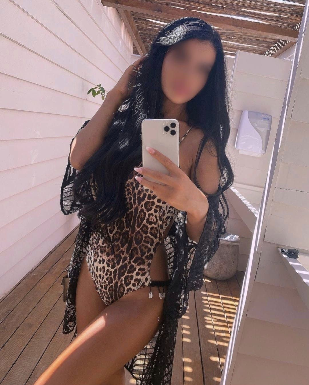 697428033|IRENE|Chica