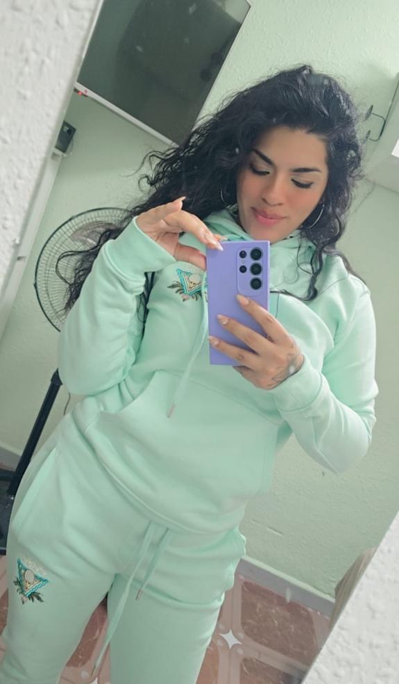 678029771|LOLA|Chica