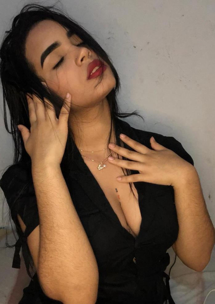 651772515|BRITANI|Chica