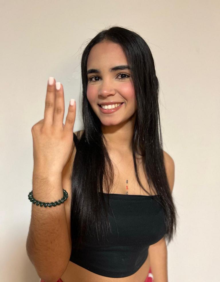 651772515|BRITANI|Chica