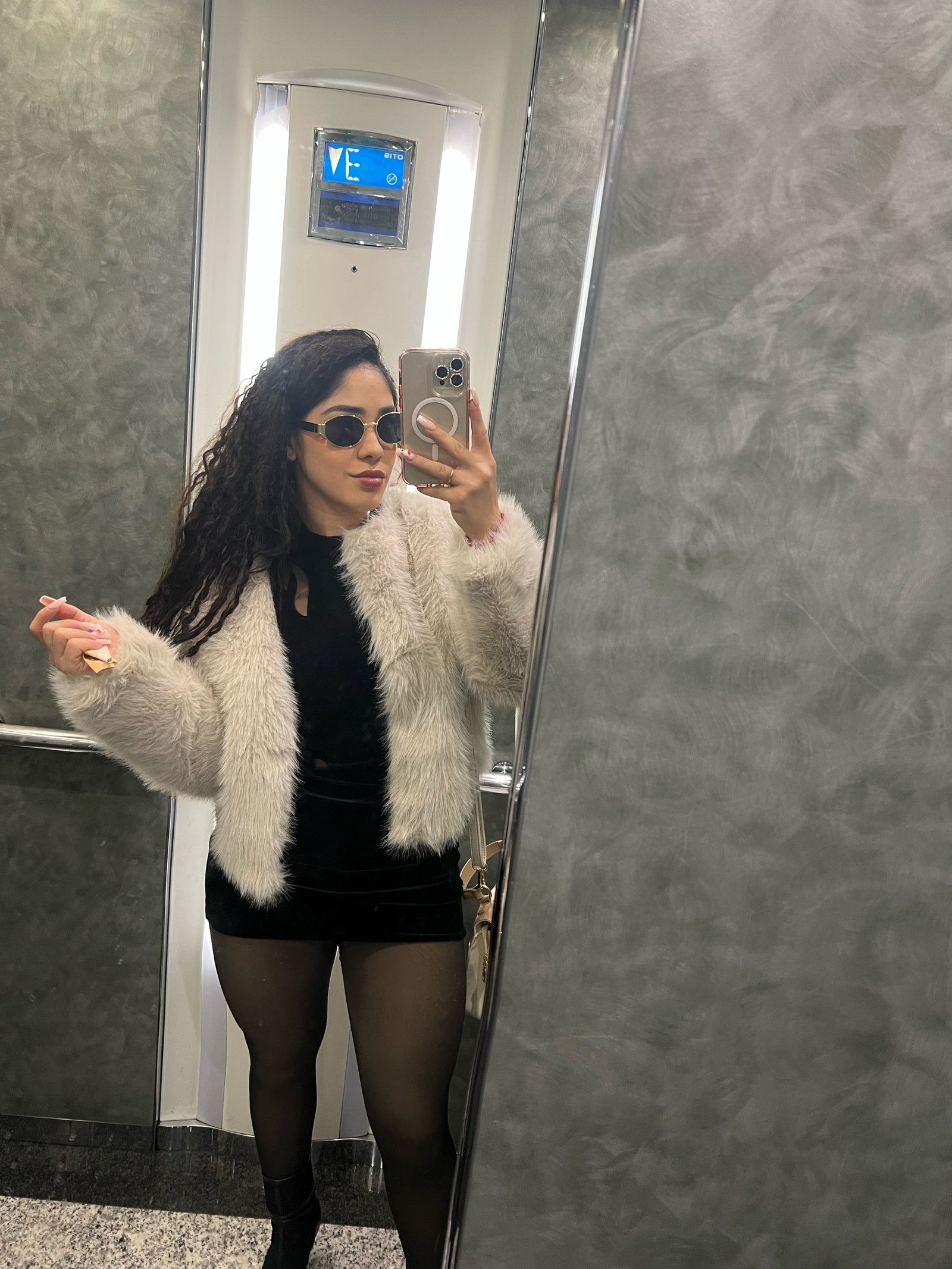 687251123|IVANNA|Chica