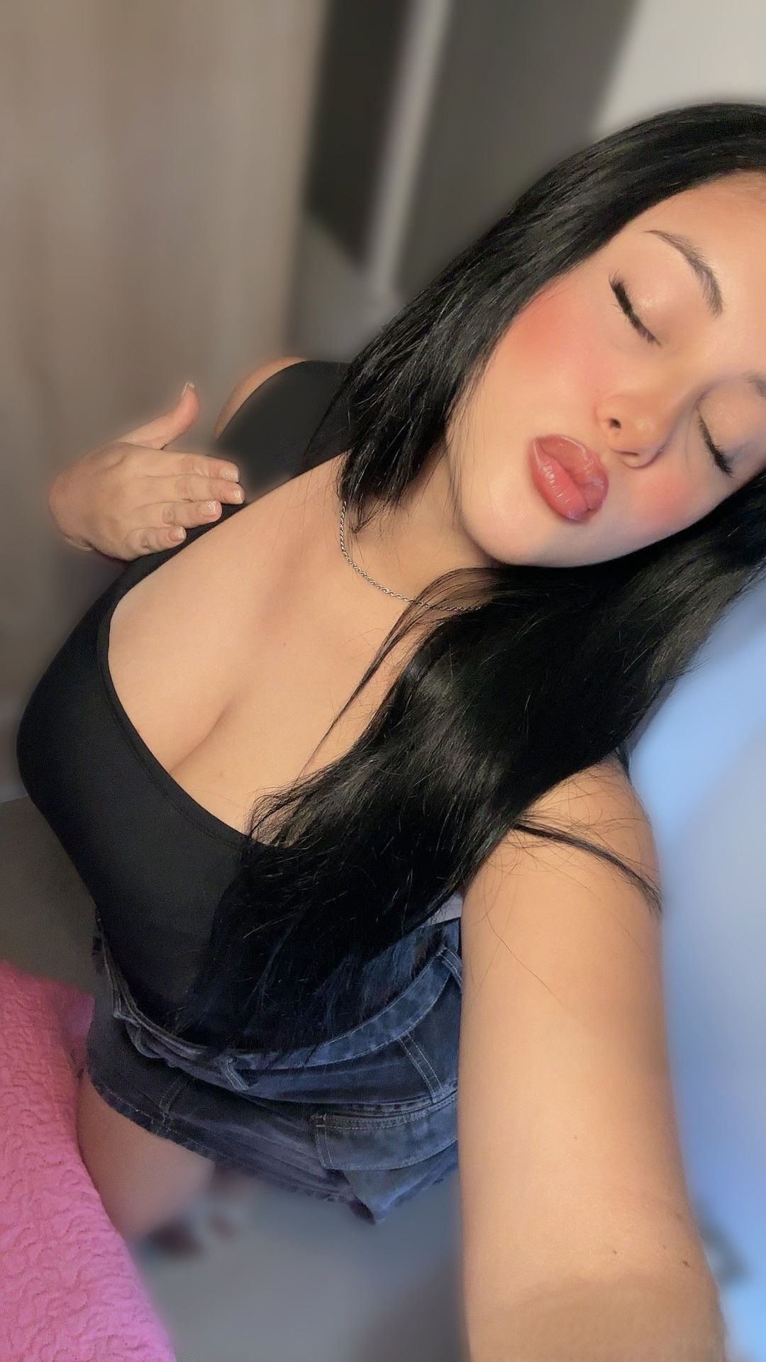 612211528|OLIVIA|Chica