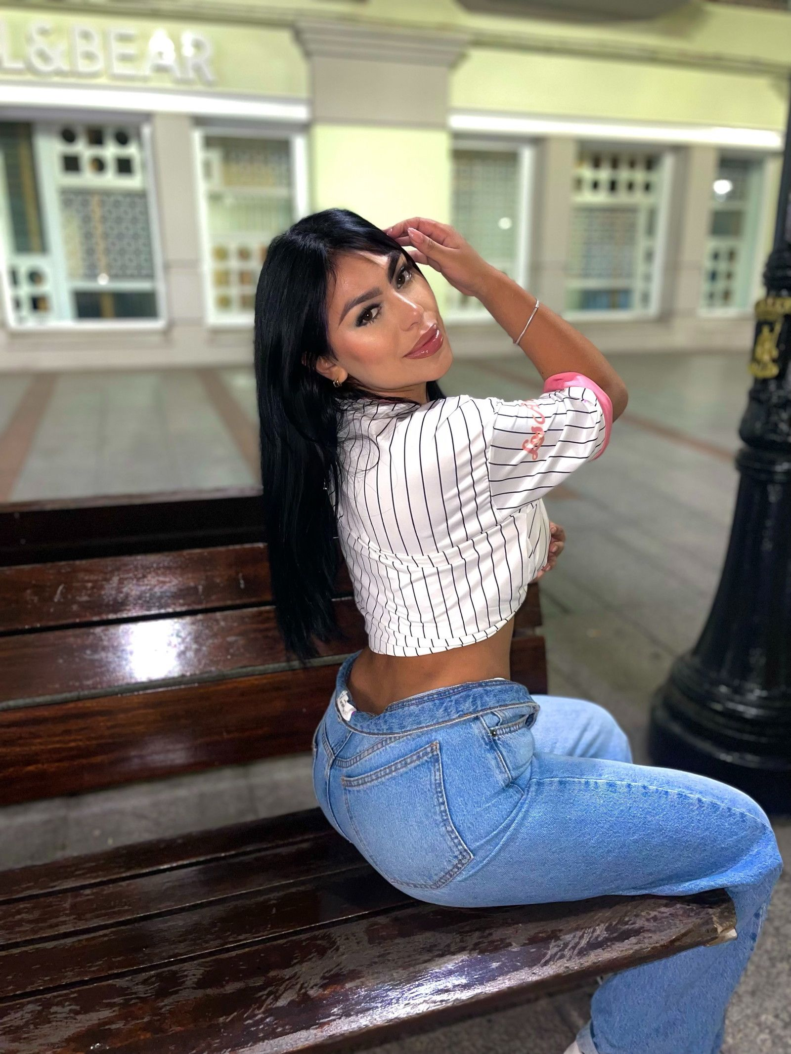 694262933|MARIANA|Chica