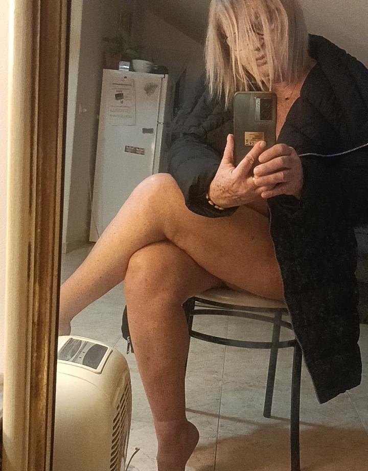 645179853|LILI|Chica