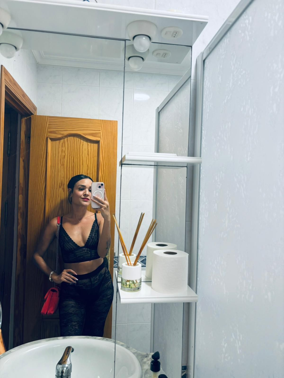 624950896|NATI|Chica