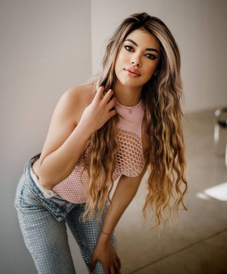 613298732|ISABELLA|Chica