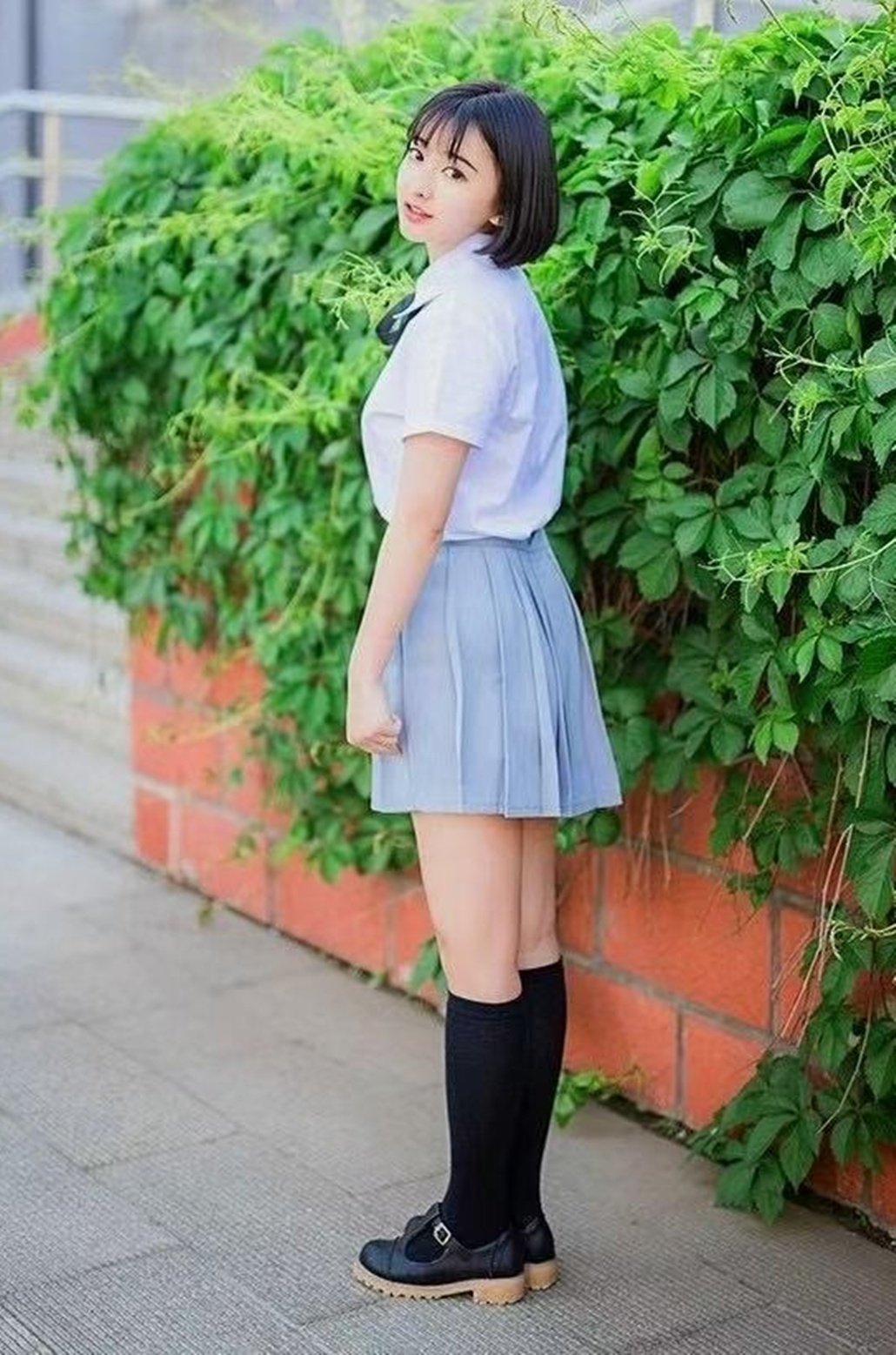 645093048|EMI|Chica