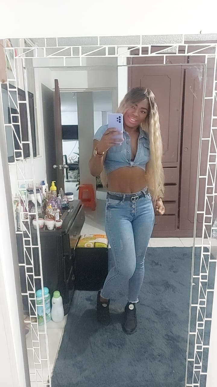 631399497|VANESSA|Puta