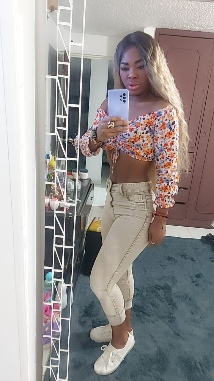 631399497|VANESSA|Puta