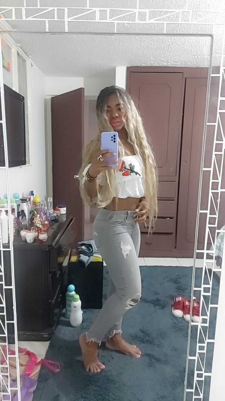 631399497|VANESSA|Puta