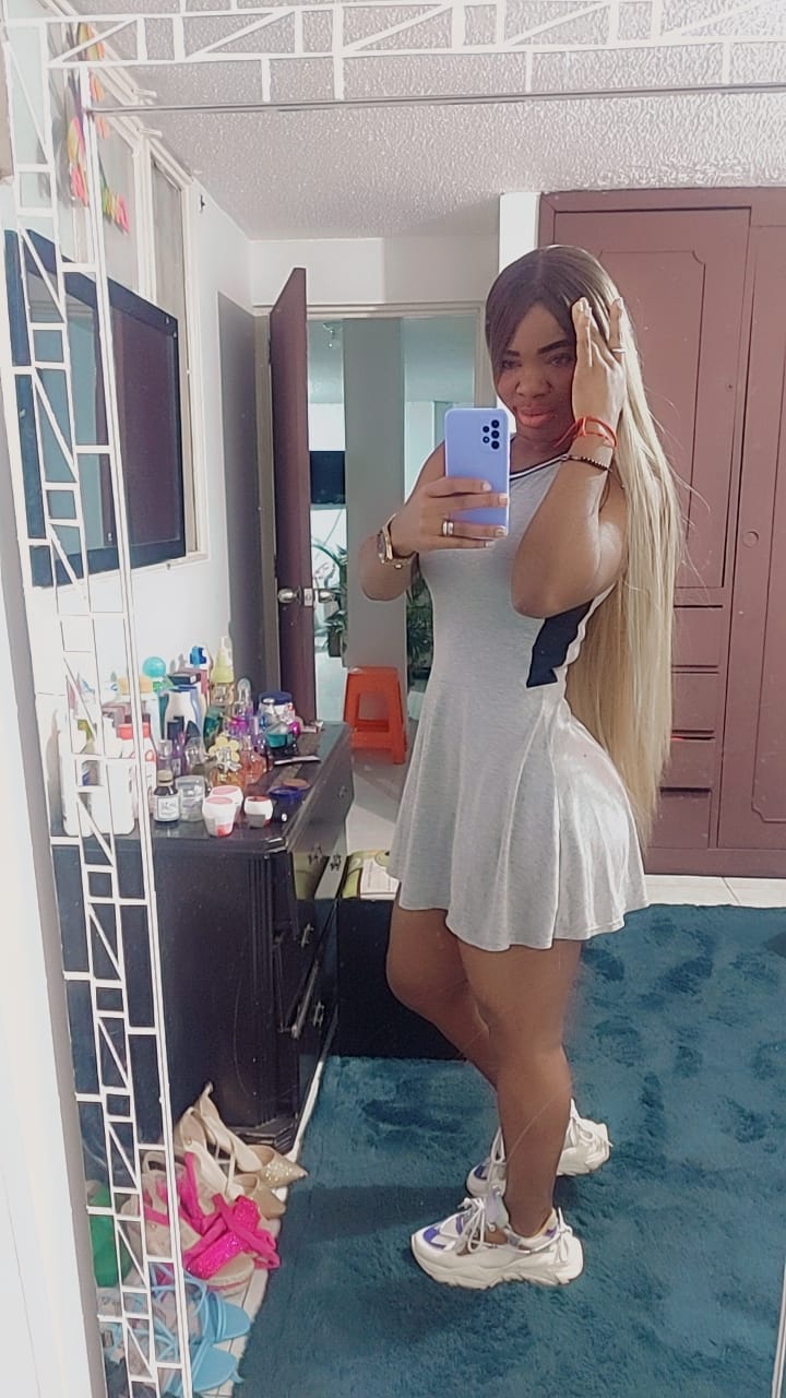 631399497|VANESSA|Puta