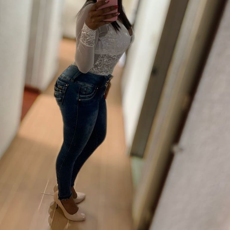 655631676|VALERIE|Chica