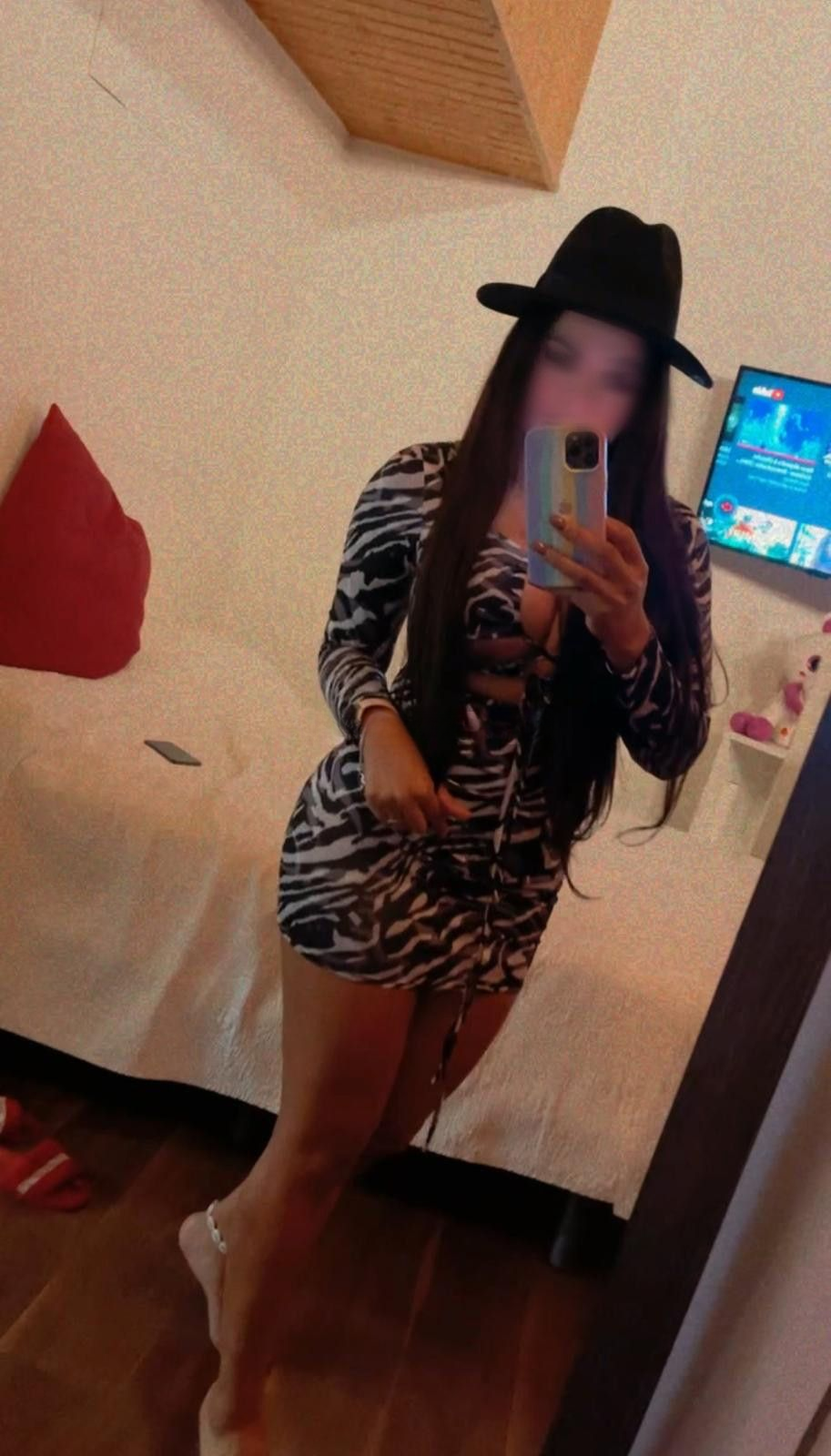 613978130|NAHOMI|Chica