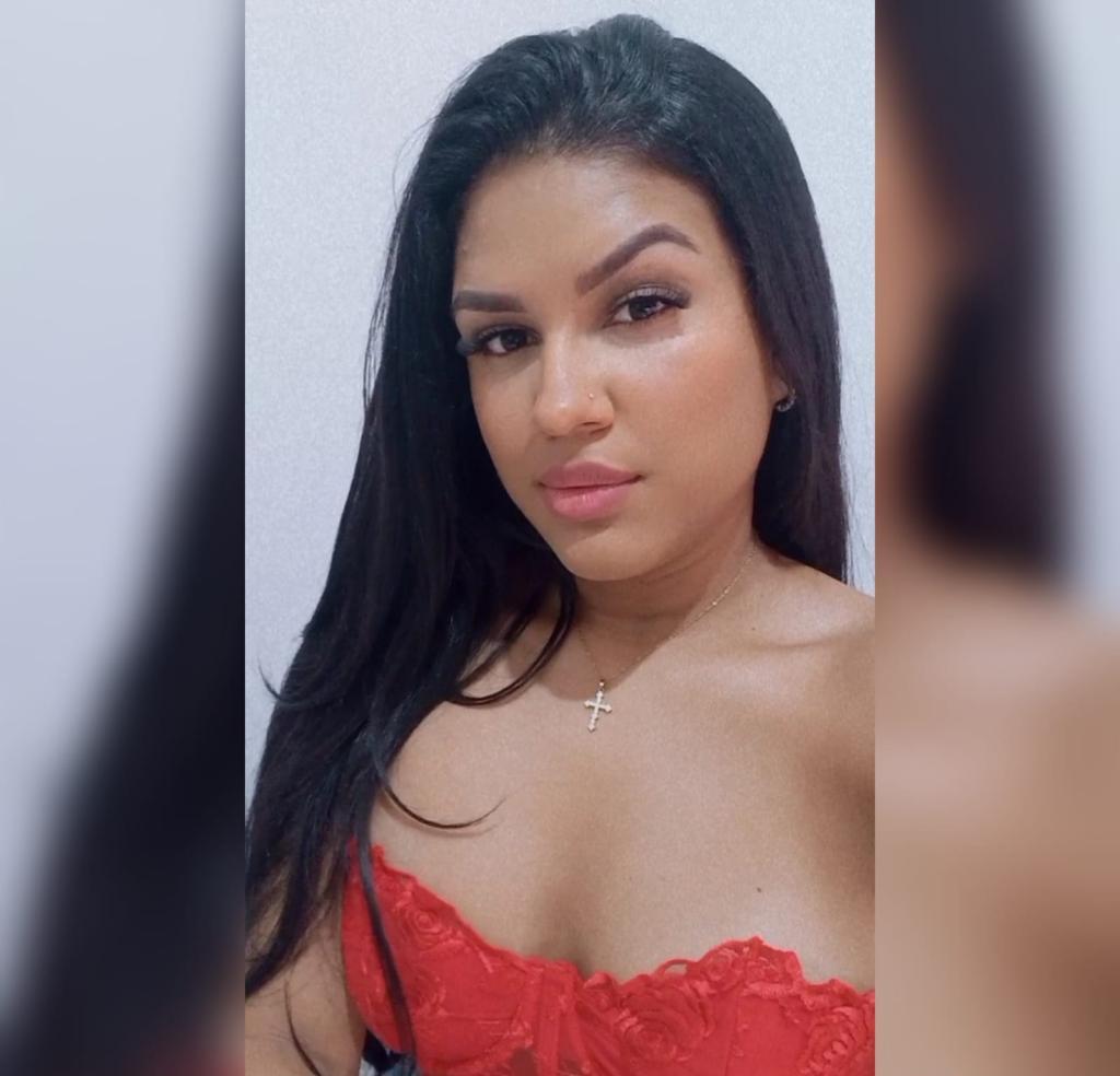663710458|KIARA|Chica