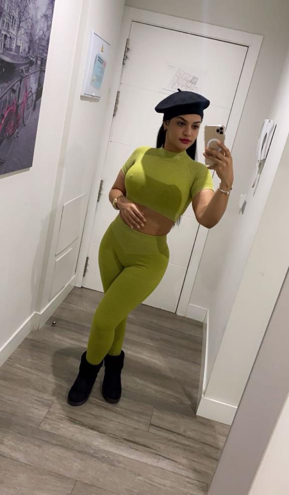 641776317|REINA|Chica