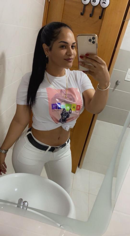 641776317|REINA|Chica