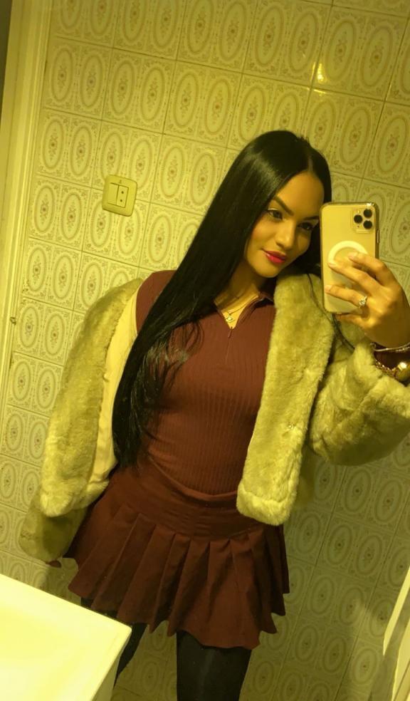 641776317|REINA|Chica