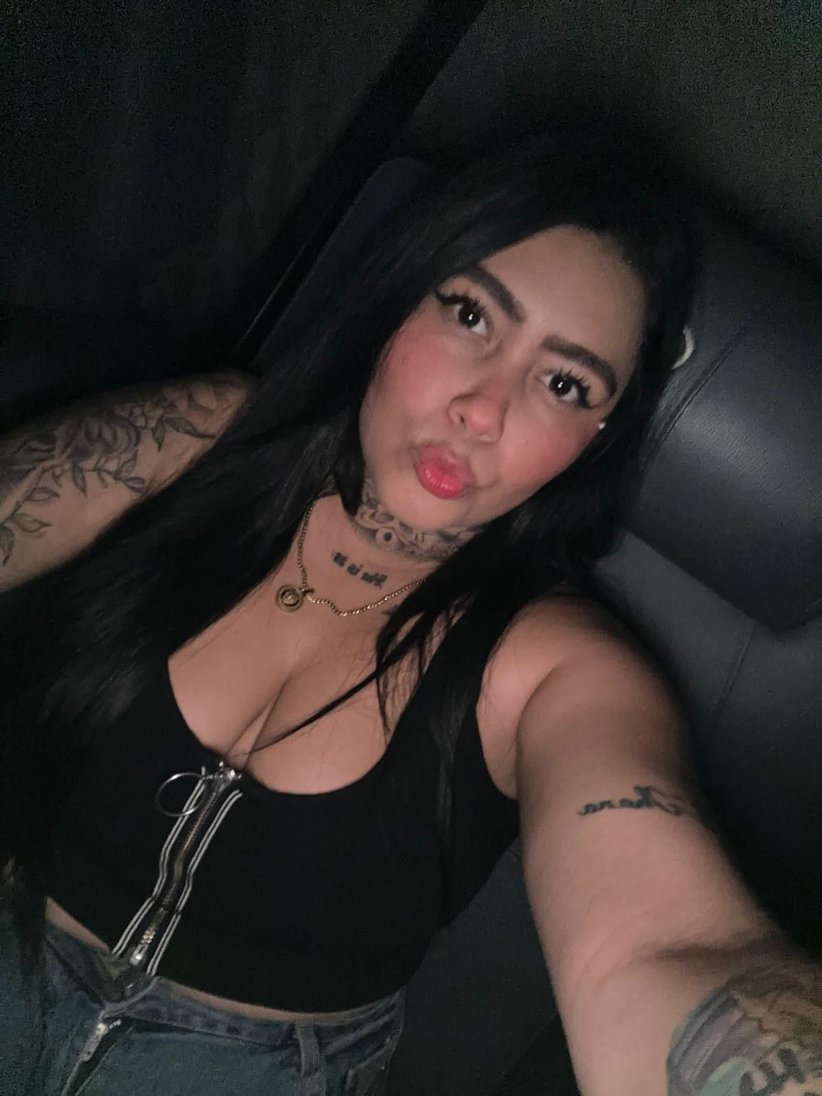613723896|SARA|Chica