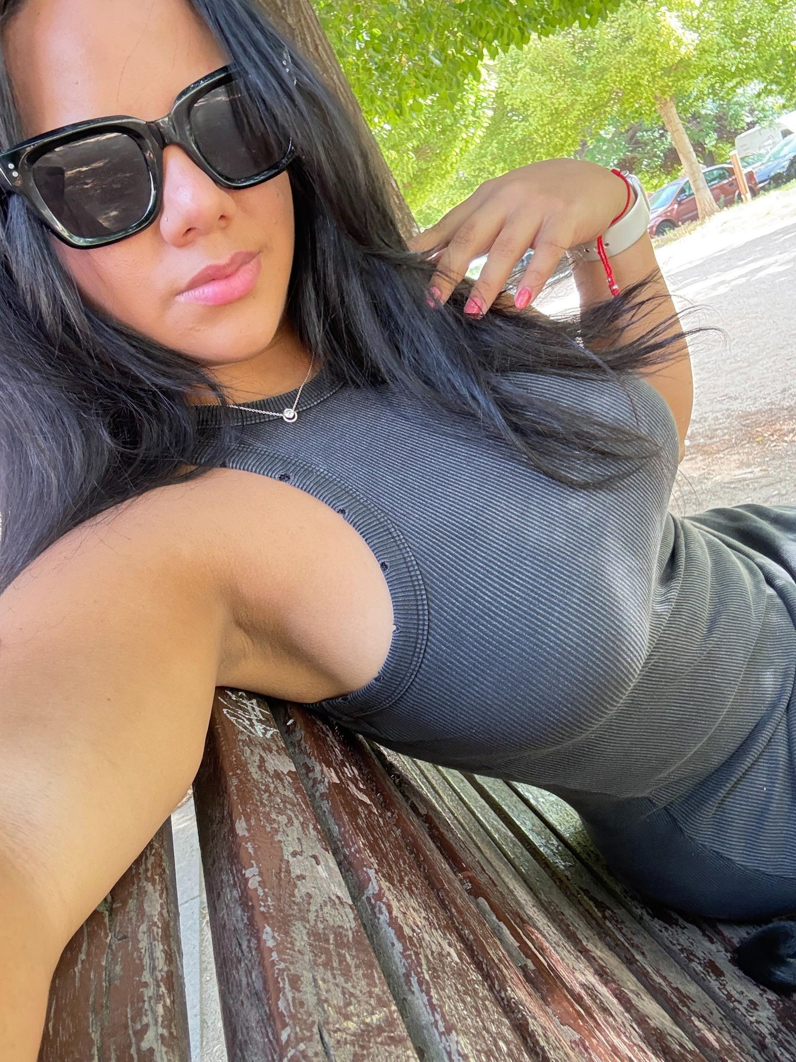 613438617|ÁNGELA|Chica