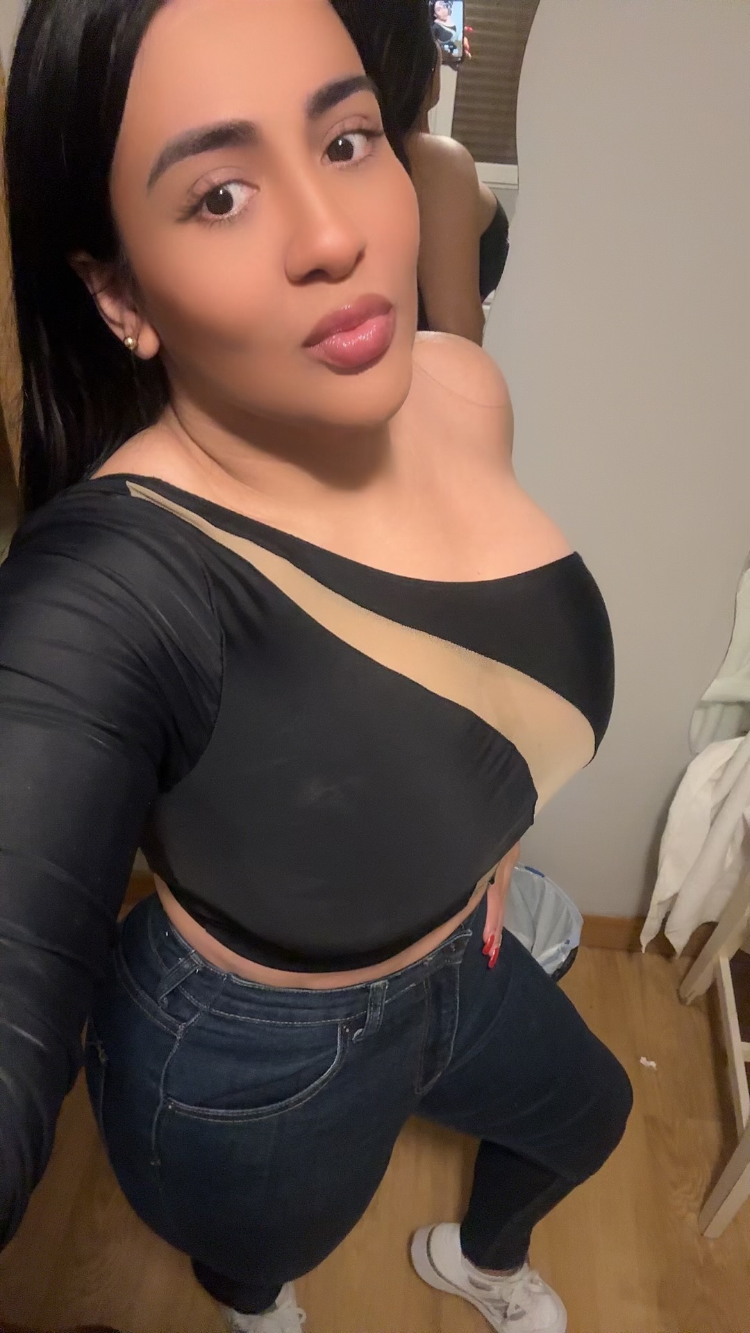 658910030|EMILIANA|Chica