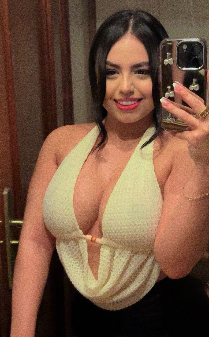 623268035|CHARLOTTE|Chica