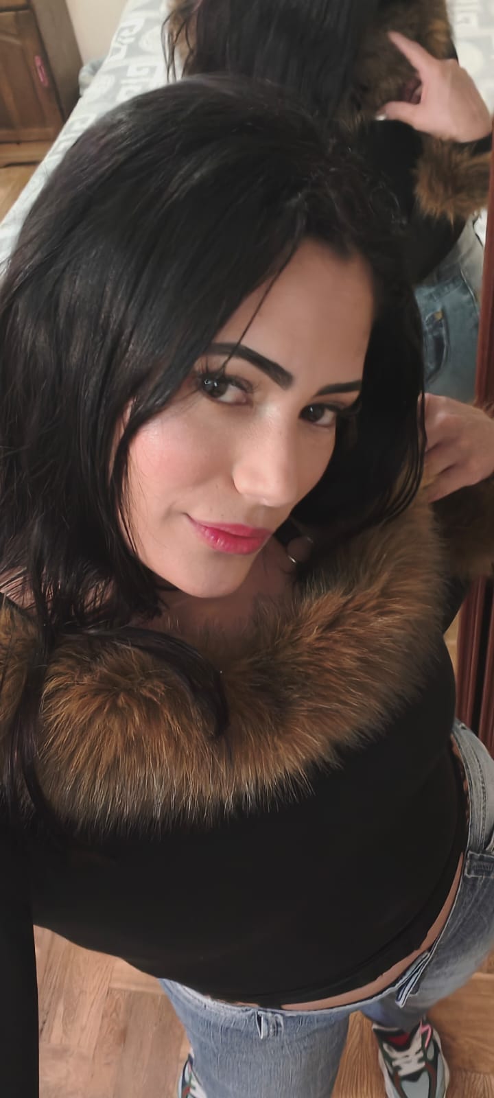 672921490|ASLHY|Chica