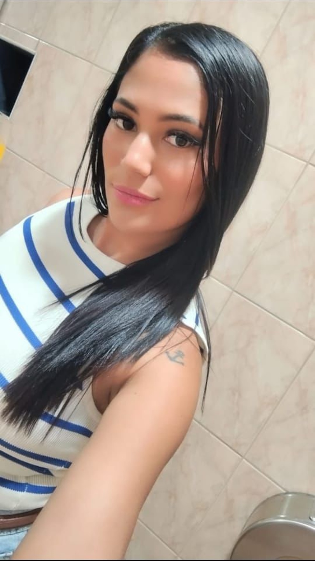 614578753|CAMILA|Chica