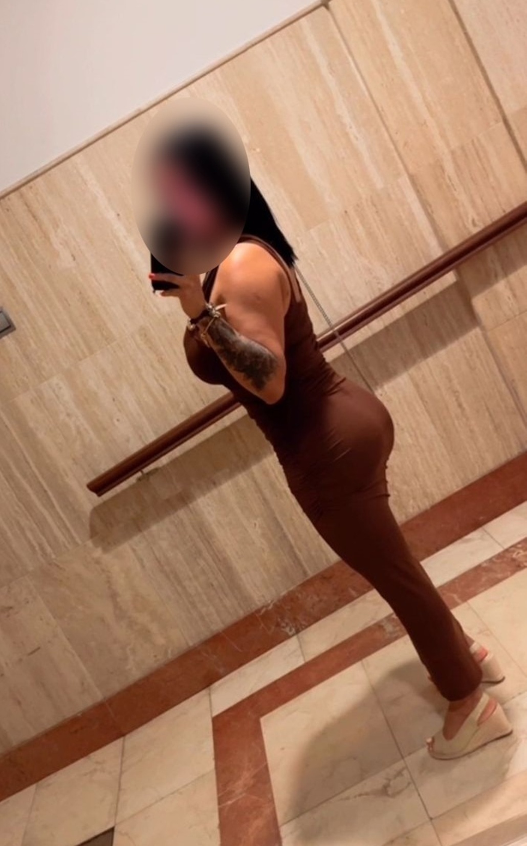 614157141|LARA|Escort