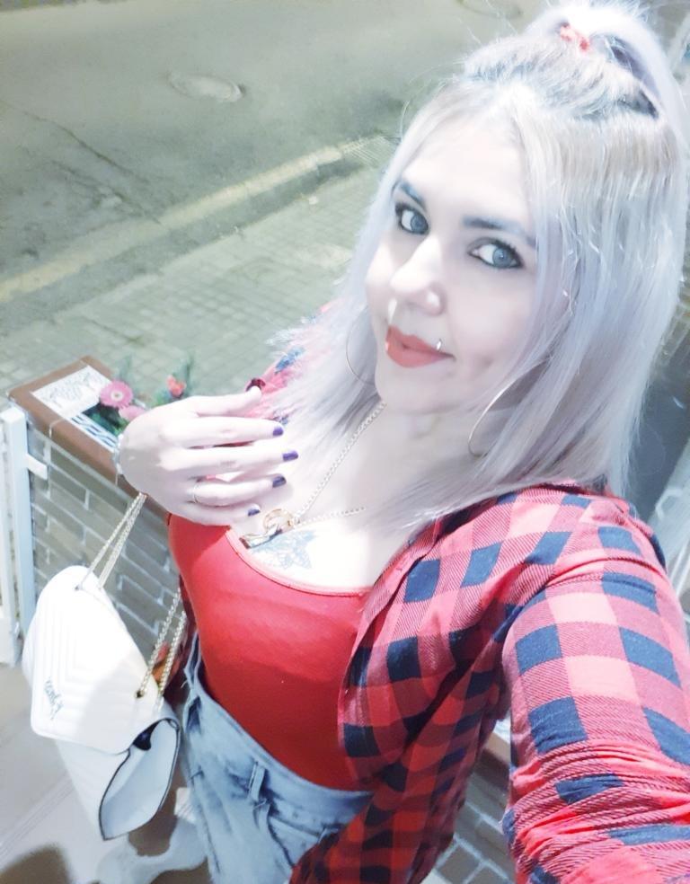 611242688|ALMUDENA|Chica