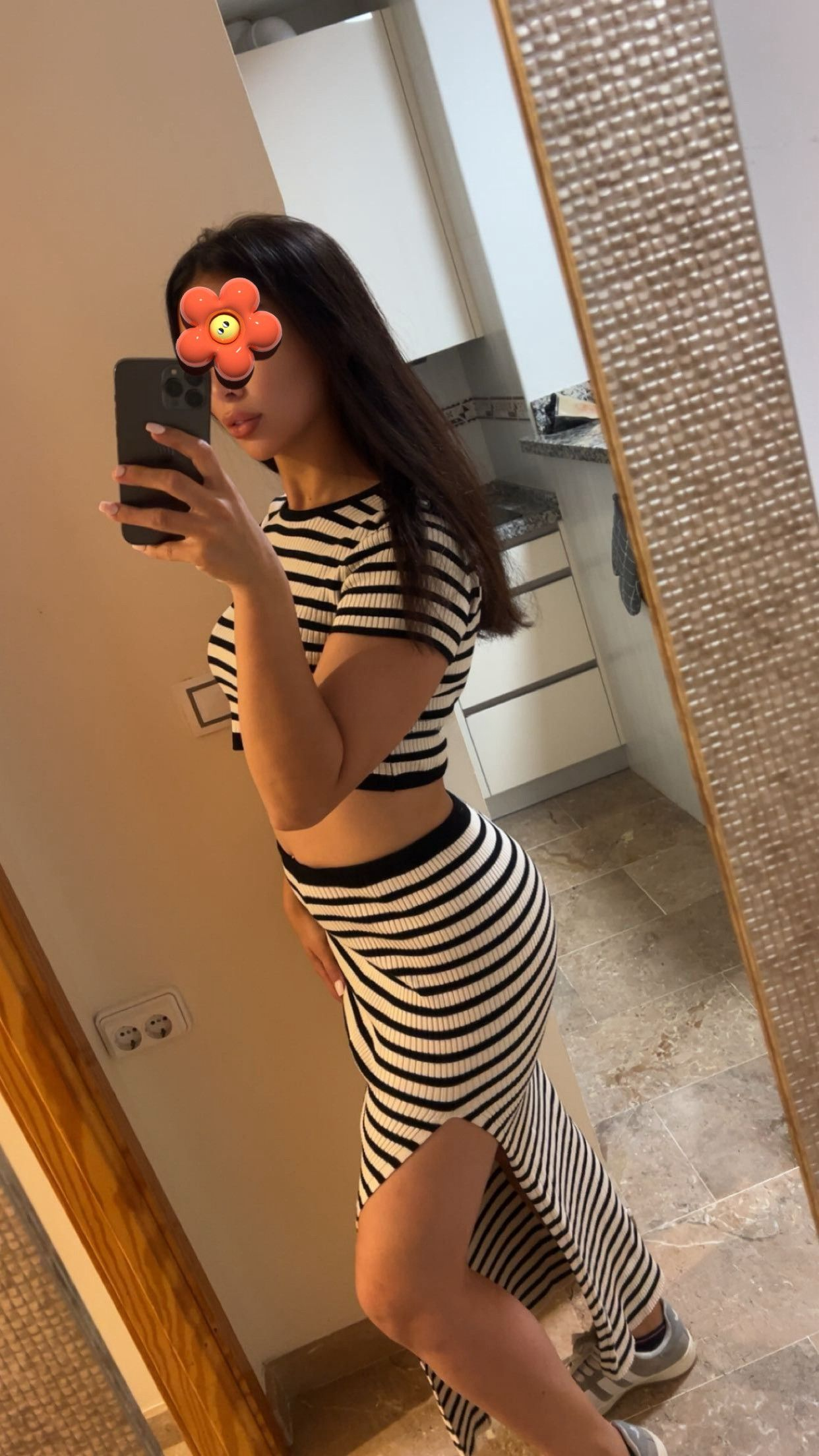 602709017|ROYA|Chica
