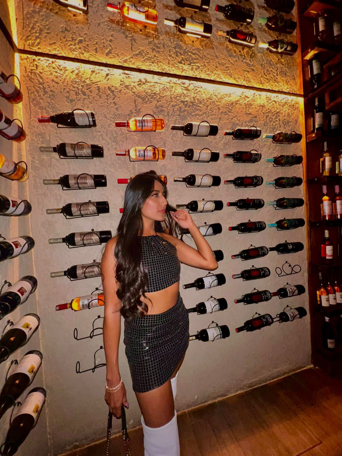 614705209|MIA|Chica