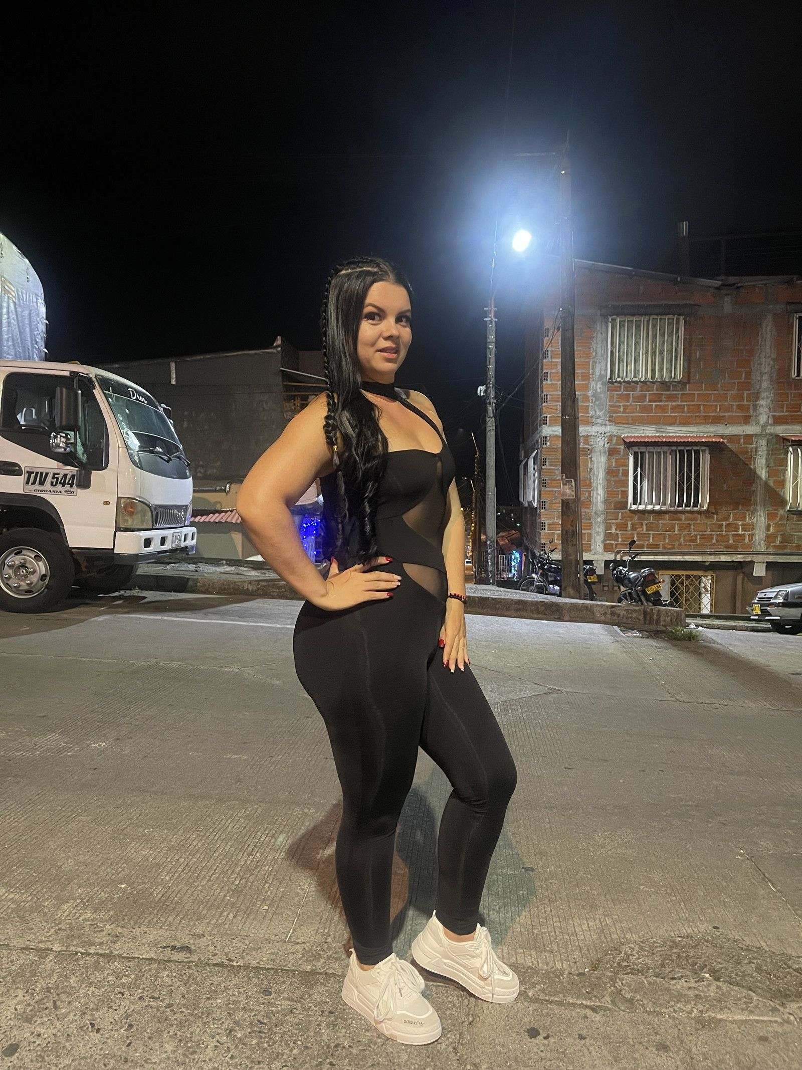 641567385|MIA|Chica